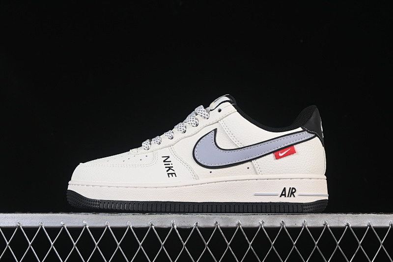 Nike Nike AIR FORCE 1 07 LOW WHITE/BLACK · JS8028-018, photo 1