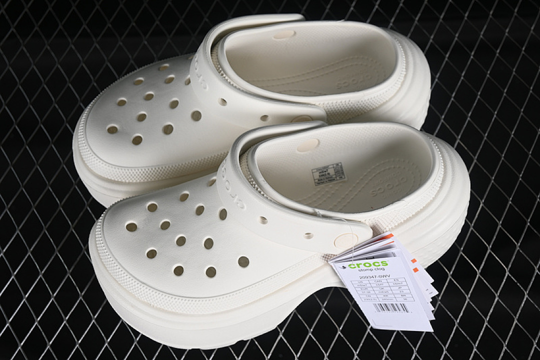 Crocs [CROCS CLASSIC CLOG WHITE]-[WOMAN:34-40] - Image 9