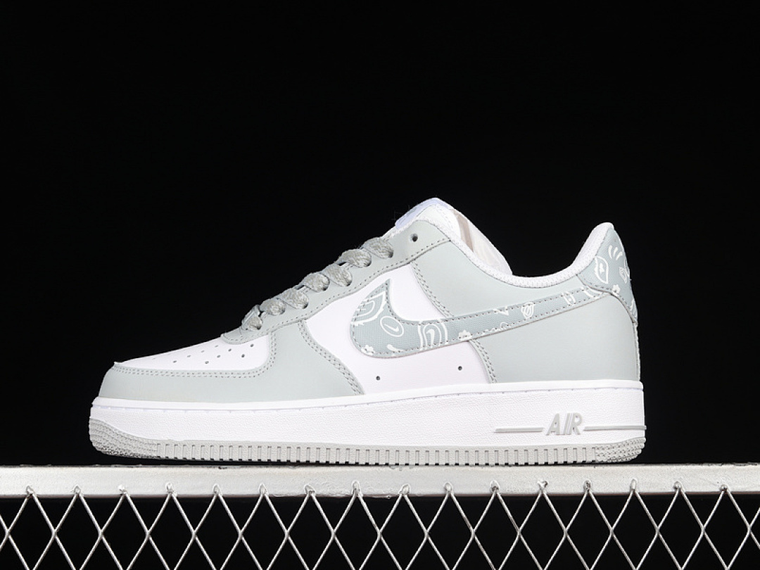 Nike Nike AIR FORCE 1 LOW 07 WHITE/WHITE/LIGHT GREY · DX3115-100, photo 1