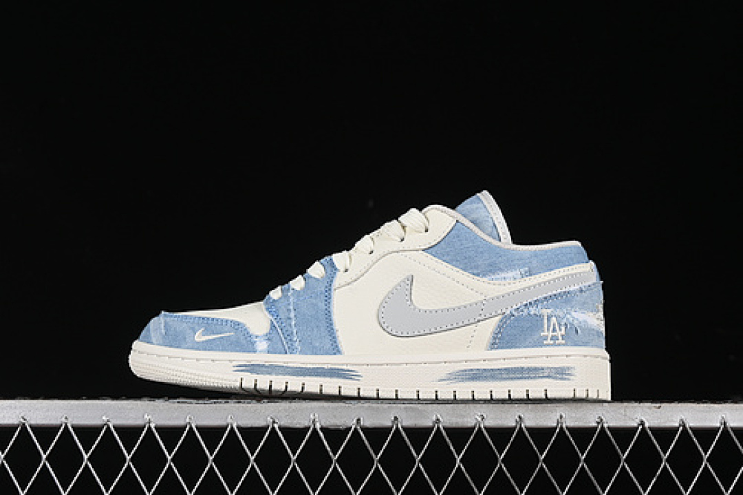 Jordan [DC2024-027]-[AIR JORDAN 1 LOW MLB WHITE/GREY/BLUE]-[WOMAN:36-39]-[MAN:40-45], photo 1