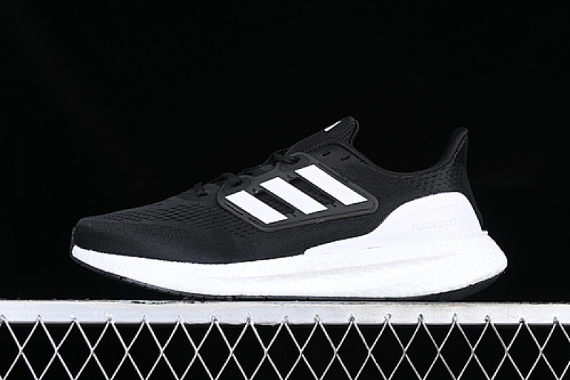 PUREBOOST 23 WHITE/BLACK · IF4839, photo 1