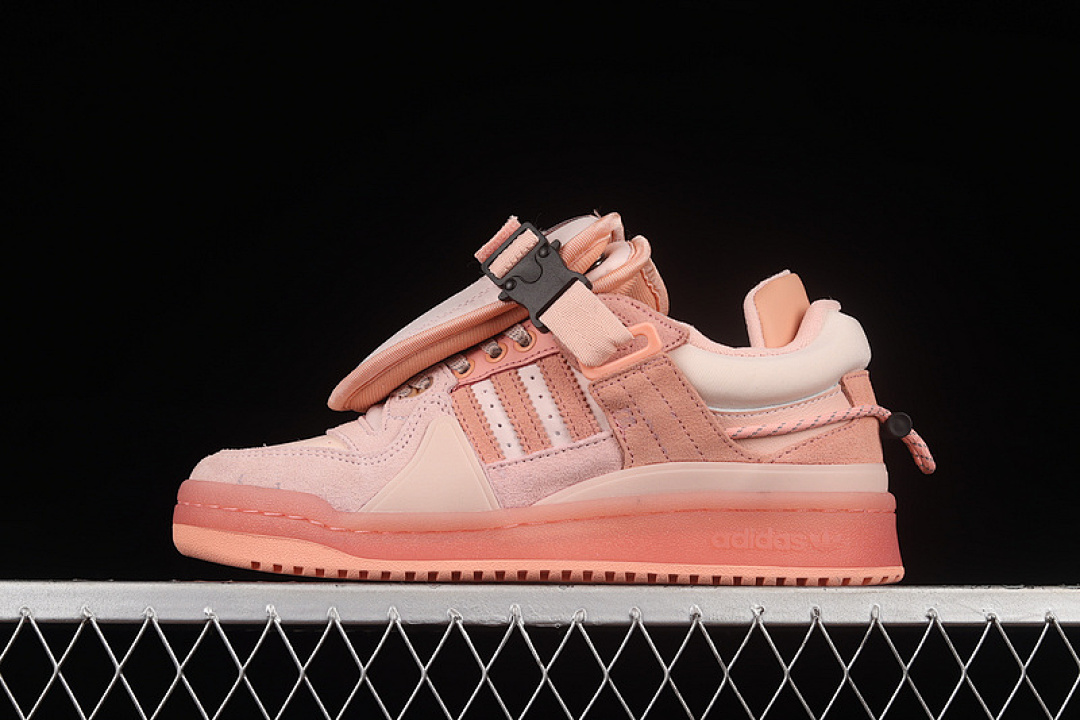 Buckle [GW0265]-[BAD BUNNY X FORUM BUCKLE LOW EASTER EGG ICEY PINK/BLUSH/TRACE PINK]-[UNISEX:36-45], photo 1