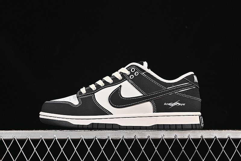 Nike SB DUNK LOW JUST DO IT BLACK/WHITE · BW1220-004, photo 1