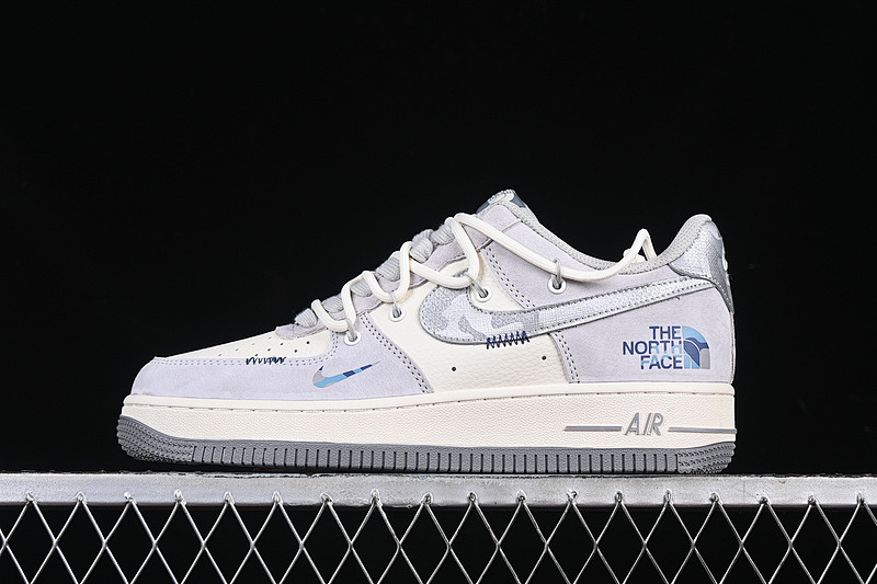 Nike Nike AIR FORCE 1 07 LOW WHITE/GREY/SILVER · DM6688-016, photo 1