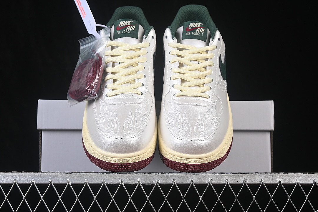 Nike [IR5896-030]-[AIR FORCE 1 07 LOW CASUAL SNEAKERS SILVER/GREEN]-[WOMAN:36-39]-[MAN:40-45] - Image 13