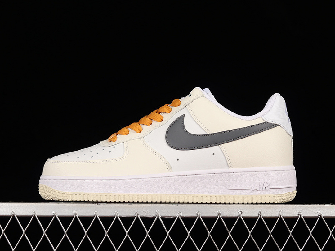 Nike [CW2288-200]-[AIR FORCE 1 LOW 07 WHITE/BLACK/ORANGE]-[WOMAN:36-39]-[MAN:40-45], photo 1