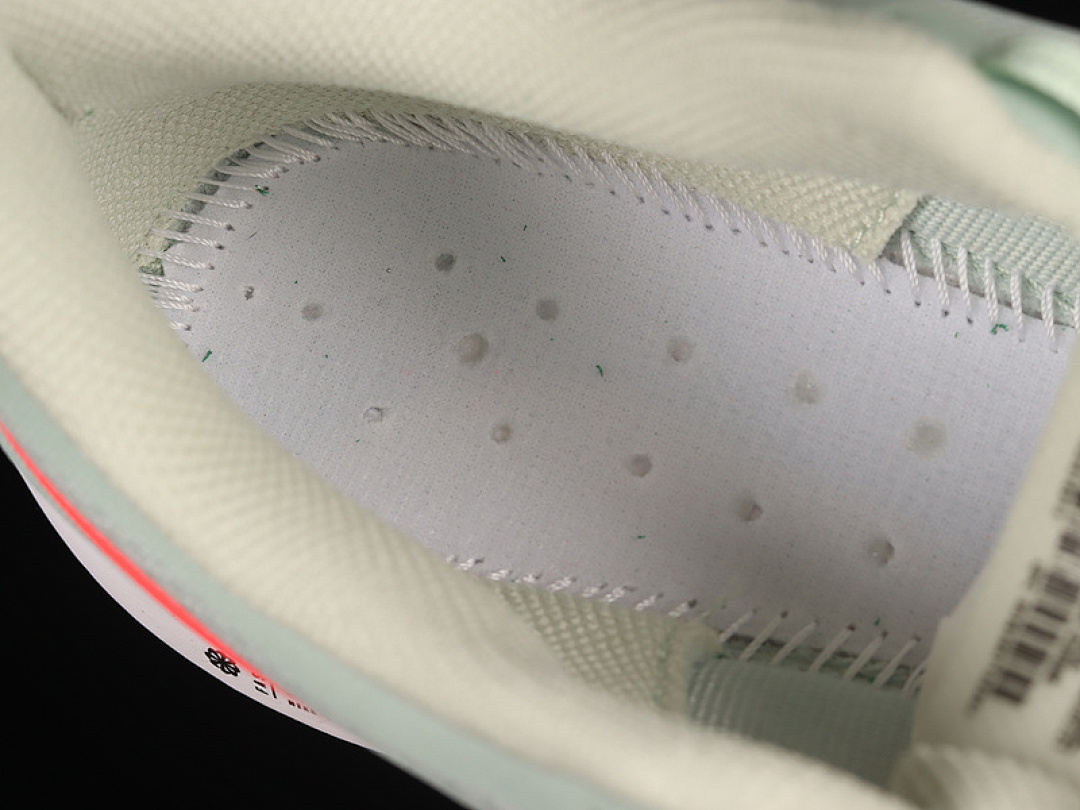 Nike [AJ4114-060]-[ZOOM PEGASUS TURBO BARELY GREY/HOT PUNCH-WHITE-BLACK]-[WOMAN:36-39]-[MAN:40-45] - Image 4