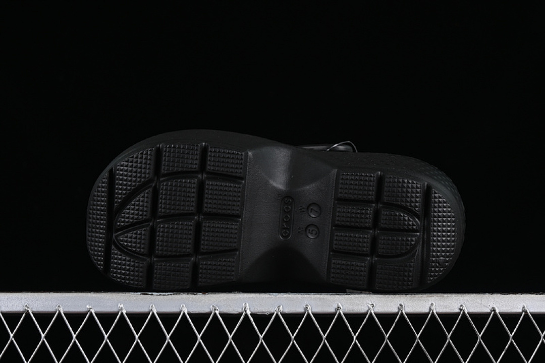 Crocs [CROCS CLASSIC CLOG BLACK]-[WOMAN:34-40] - Image 11