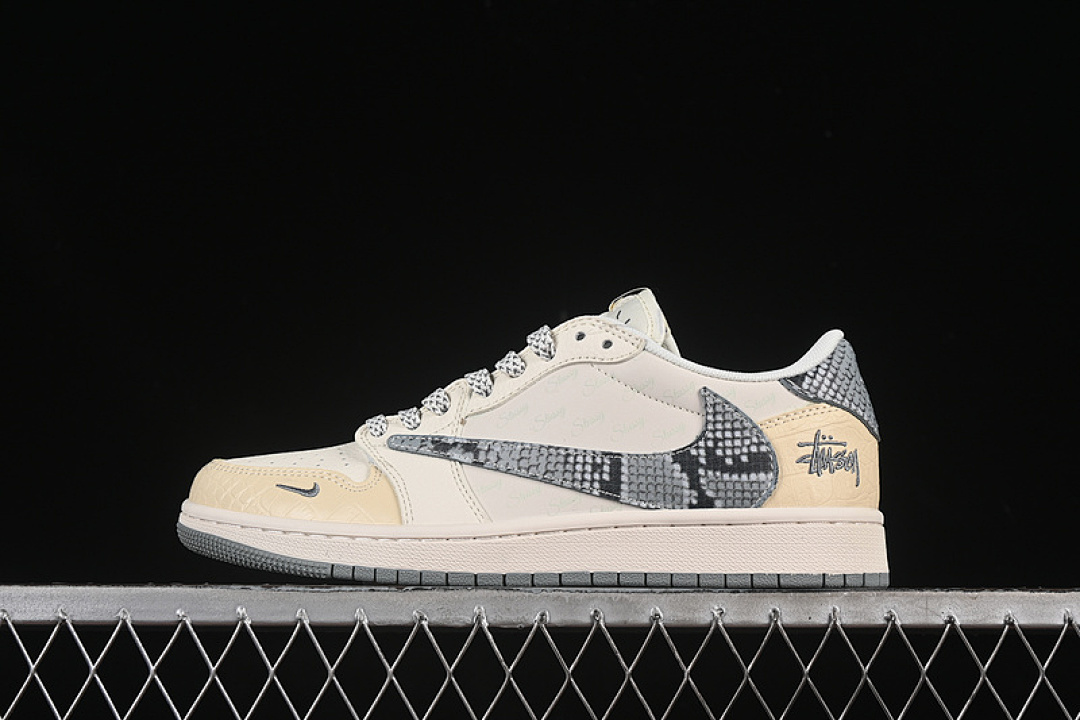 Jordan [XS7089-621]-[TRAVIS SCOTT X FRAGMENT DESIGN AIR JORDAN 1 LOW OG SP WHITE/GREY/YELLOW][36-45], photo 1