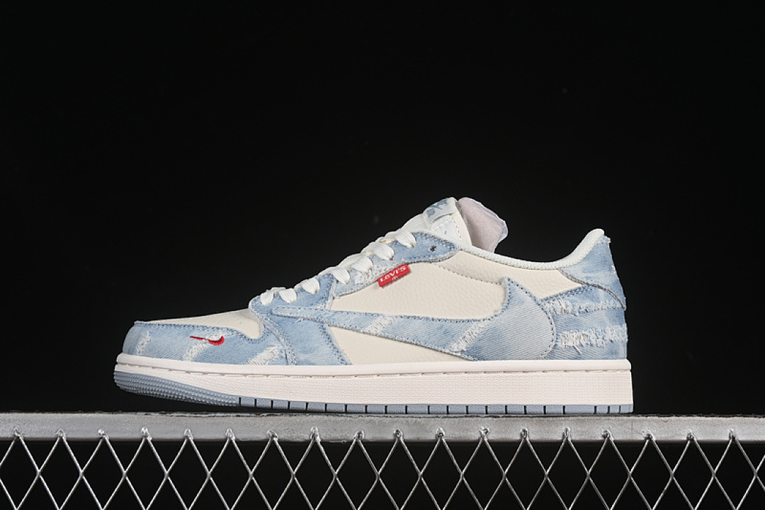 Jordan TRAVIS SCOTT X FRAGMENT DESIGN AIR Jordan 1 LOW OG SP WHITE/BLUE · LE2436-137, photo 1