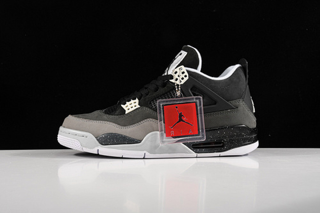 Jordan AIR Jordan 4 RETRO FEAR PACK BLACK/WHITE-COOL GREY/PLTNM · 626969-030, photo 1