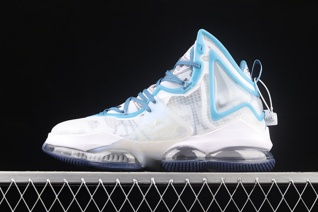On Running [DC9342-100]-[SPACE JAM X LEBRON 19 EP SWEATSUIT WHITE/DUTCH BLUE/BLUE VOID]-[MAN:40-46], photo 1