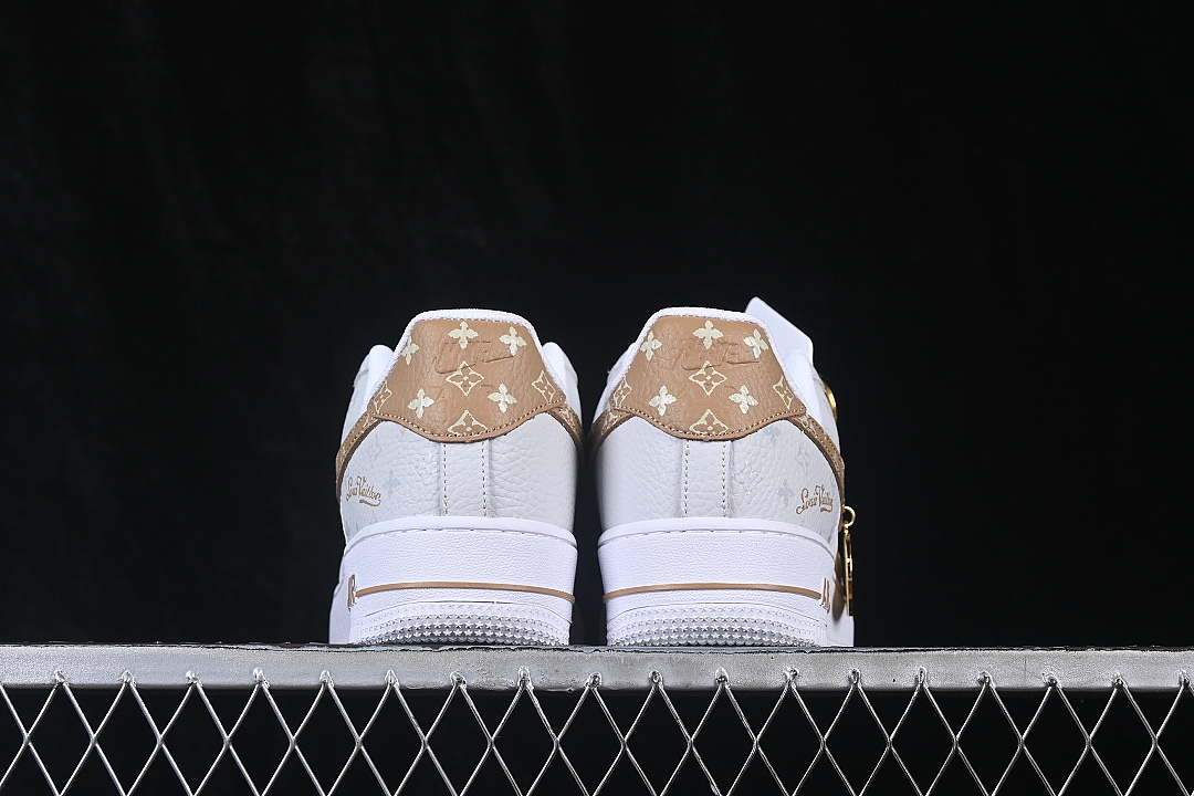 Nike [IV5732-100]-[AIR FORCE 1 07 LOW CASUAL SNEAKERS GREY/BROWN]-[WOMAN:36-39]-[MAN:40-45] - Image 13