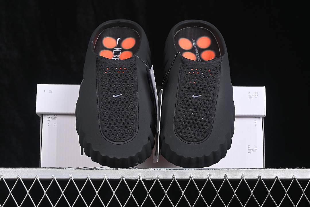 Unbranded [HQ4307-001]-[MIND 001 SLIDE BLACK/HYPER CRIMSON/WHITE/CHROME]-[WOMAN:36-39]-[MAN:40-47.5] - Image 11