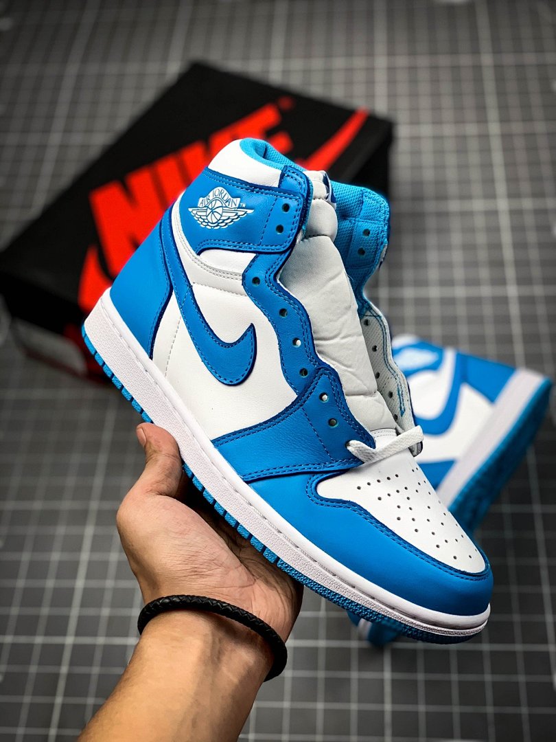 Jordan Jordan [555088-117]-[AIR 1 RETRO HIGH OG UNC WHITE/DARK POWDER BLUE]-[UNISEX:36-46], photo 1
