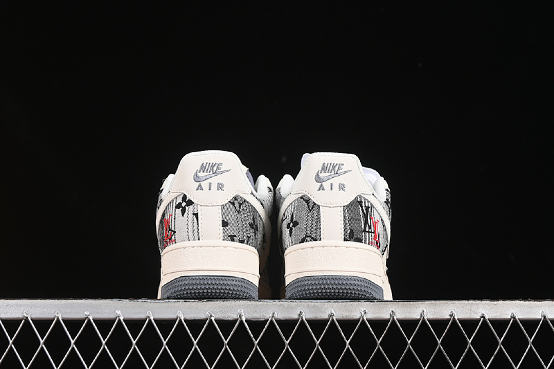 Nike [XS1958-587]-[AIR FORCE 1 07 LOW LV WHITE/GREY/BLACK]-[WOMAN:36-39]-[MAN:40-45] - Image 14