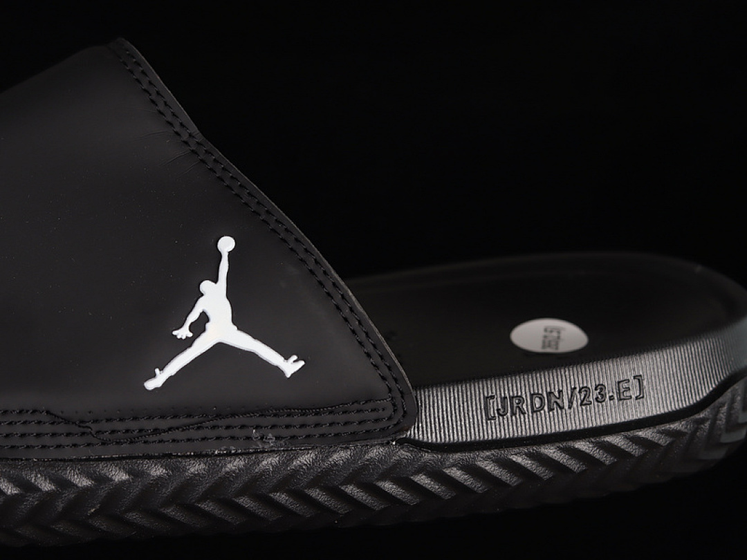Jordan [DC9835-060]-[AIR JORDAN PLAY SLIDE BLACK/PHOTON DUST/OFF NOIR/UNIVERSITY RED]-[UNISEZ:36-45] - Image 7