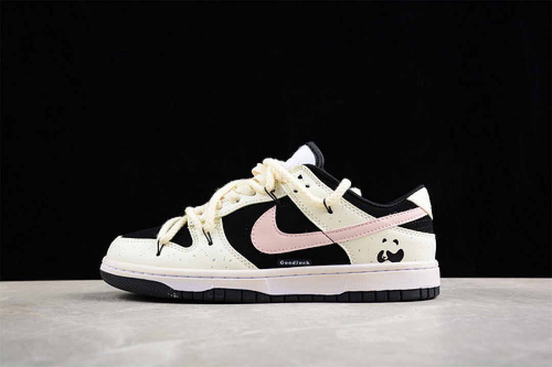 Unbranded [CW1590-100]-[DUNK LOW SB WHITE/BLACK/PINK]-[WOMAN:36-39]-[MAN:40-46], photo 1