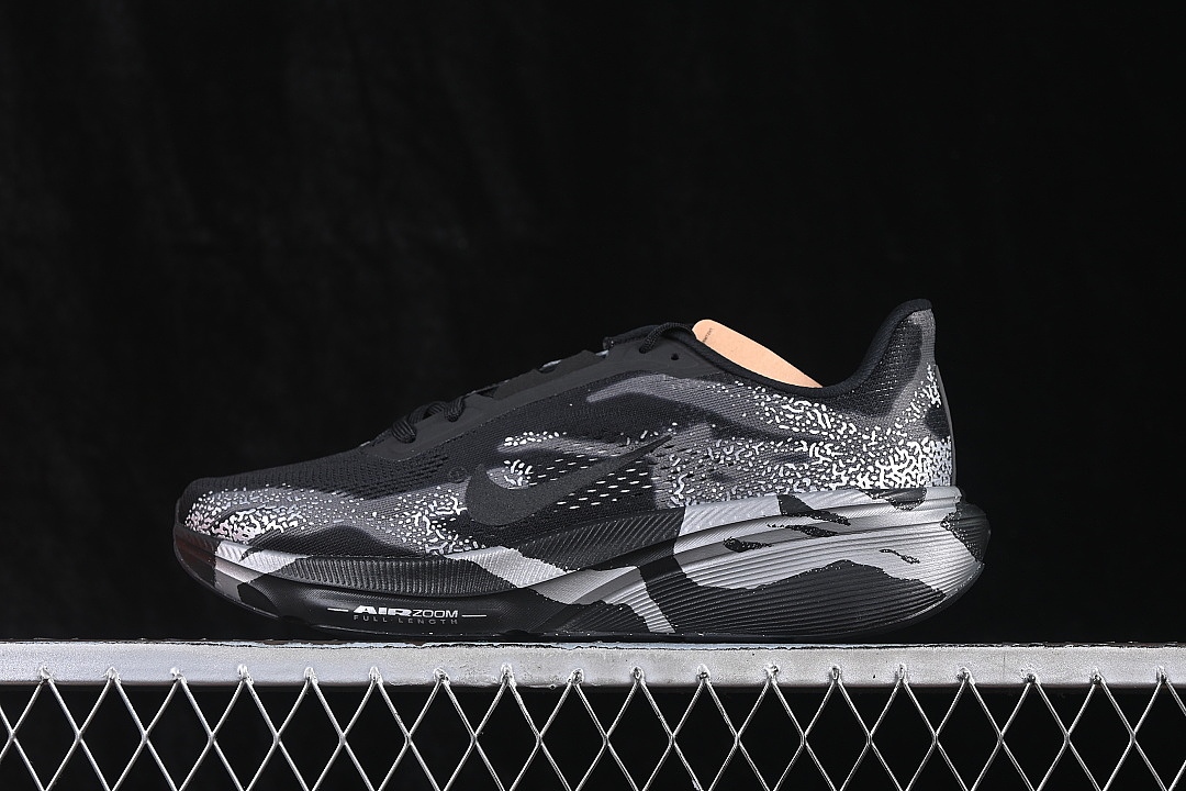 Nike [IQ3928-001]-[AIR ZOOM PEGASUS 42 RUNNING SHOES BLACK/LIGHT GRAY]-[WOMAN:39]-[MAN:40-48.5], photo 1