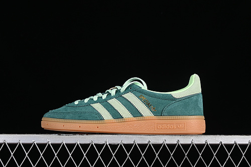 HANDBALL SPEZIAL COLLEGIATE GREEN/SEMI GREEN SPARK/GUM · IE5896, photo 1