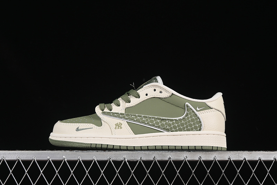 Jordan TRAVIS SCOTT X FRAGMENT DESIGN AIR Jordan 1 LOW OG SP WHITE/GREEN · XS2024-017, photo 1