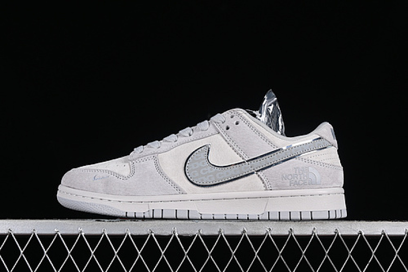 Comme des Garcons Nike SB DUNK LOW CDG WHITE/GREY/SILVER · DQ1098-338, photo 1
