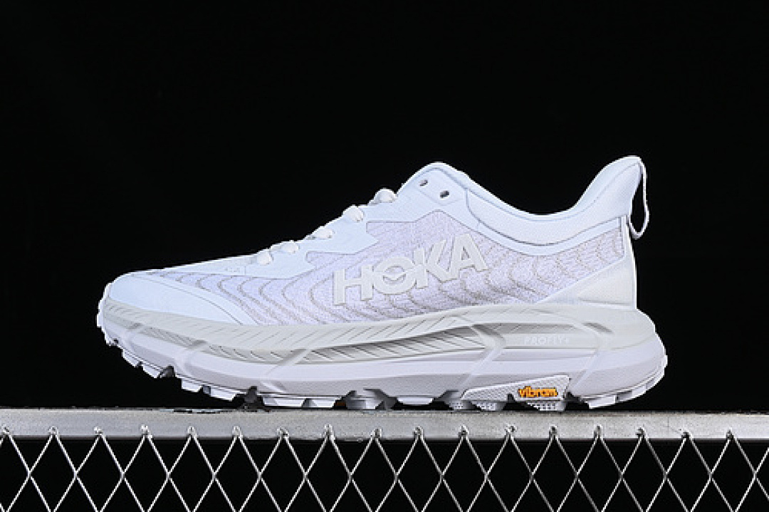 Hoka Hoka [1129930 WWH]-[ ONE MAFATE SPEED 4 WHITE]-[WOMAN:36-39]-[MAN:40-45], photo 1
