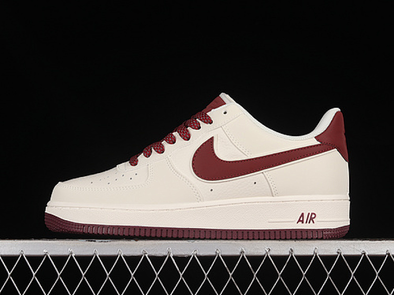 Nike Nike AIR FORCE 1 07 LOW OFF WHITE/RED · GL6835-005, photo 1