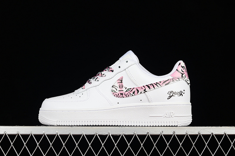 Nike Nike AIR FORCE 1 LOW 07 ESSENTIAL WHITE/PINK/BLACK · CZ0270-105, photo 1