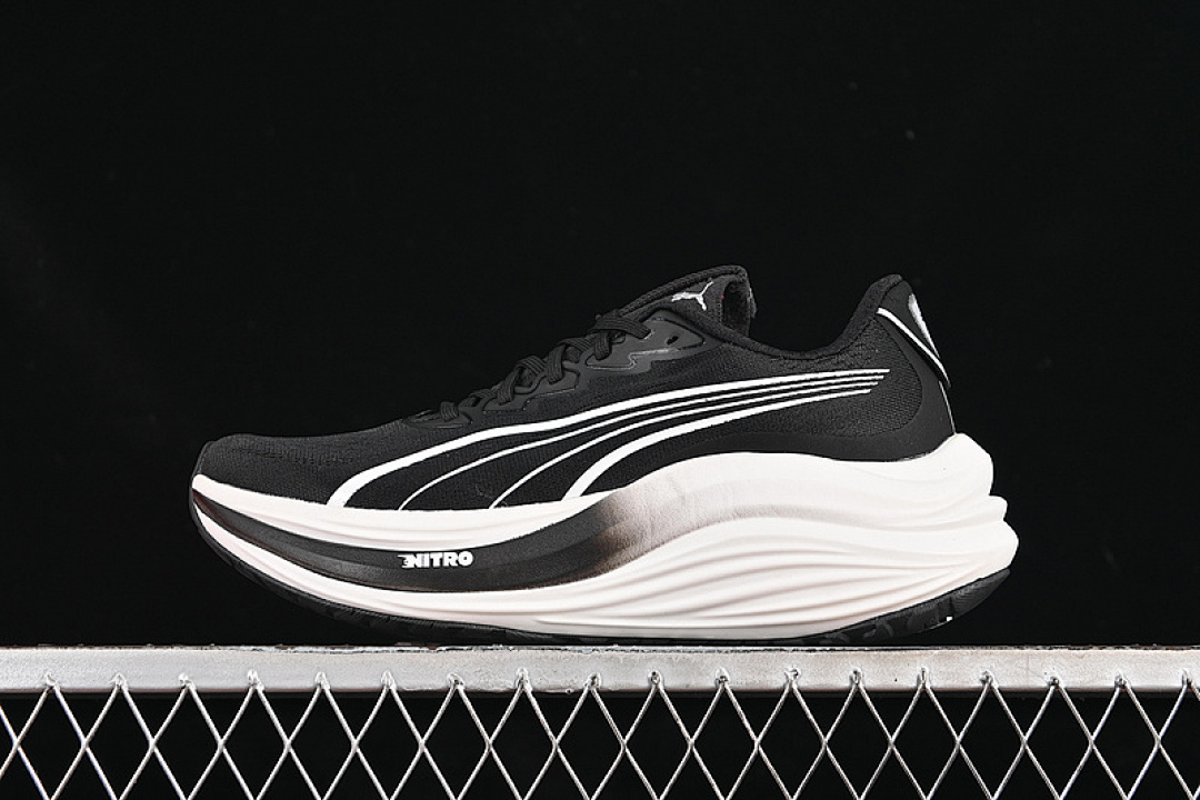 Puma [310089-01]-[PUMA DEVIATE NITRO 3 BLACK/WHITE]-[WOMAN:36-39]-[MAN:40-45], photo 1