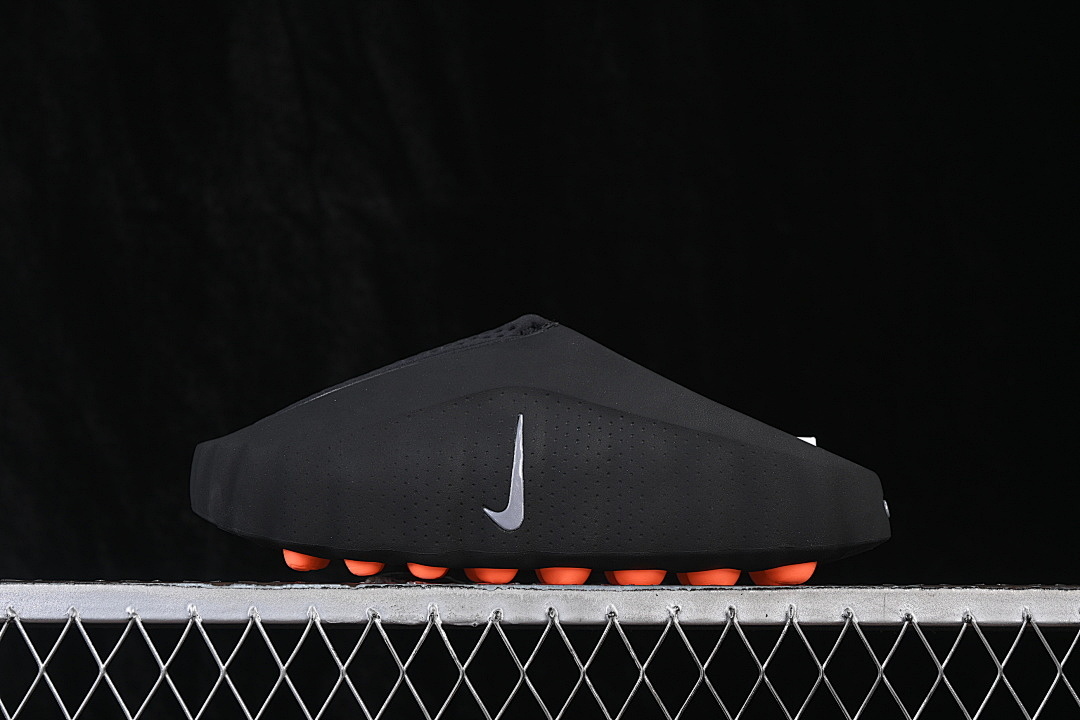 Unbranded [HQ4307-001]-[MIND 001 SLIDE BLACK/HYPER CRIMSON/WHITE/CHROME]-[WOMAN:36-38.5]-[MAN:40-47.5] - Image 2