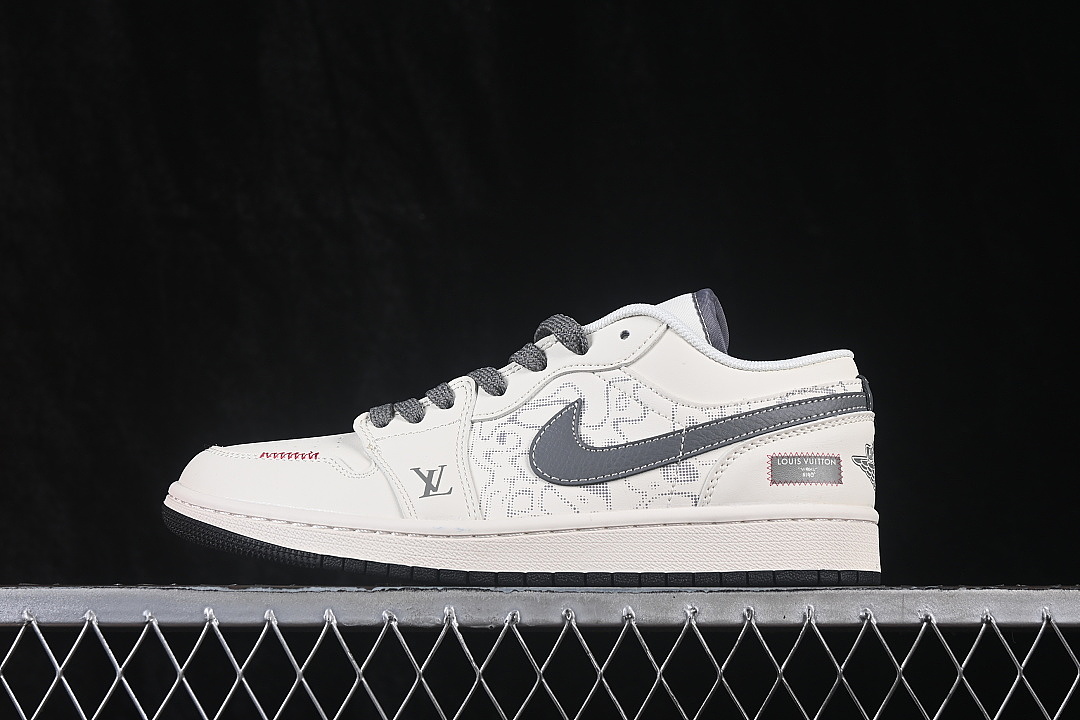 Jordan AIR Jordan 1 LOW AJ1 CASUAL SNEAKERS WHITE/DARK GRAY · CW6688-112, photo 1