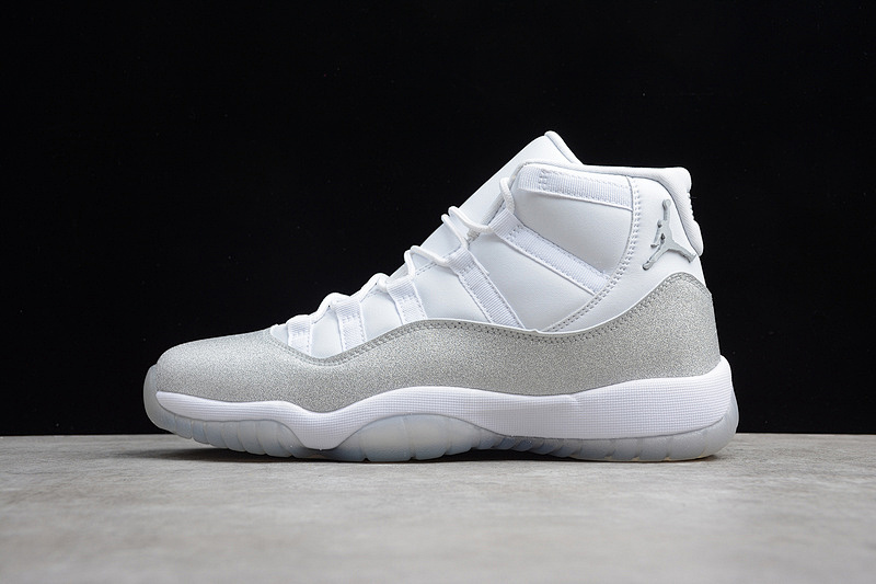 Jordan AIR Jordan 11 WHITE/METALLIC SILVER/VAST GREY · AR0715-100, photo 1