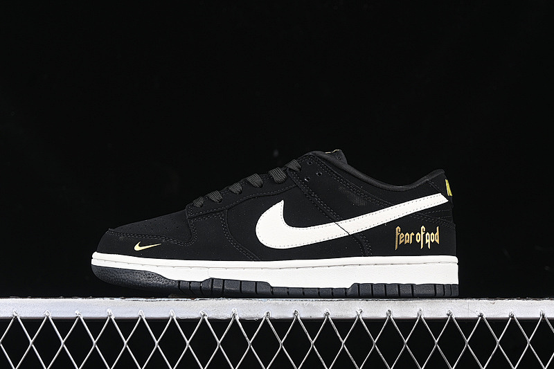 Fear of God Nike SB DUNK LOW FOG WHITE/BLACK/GOLD · KK1333-016, photo 1