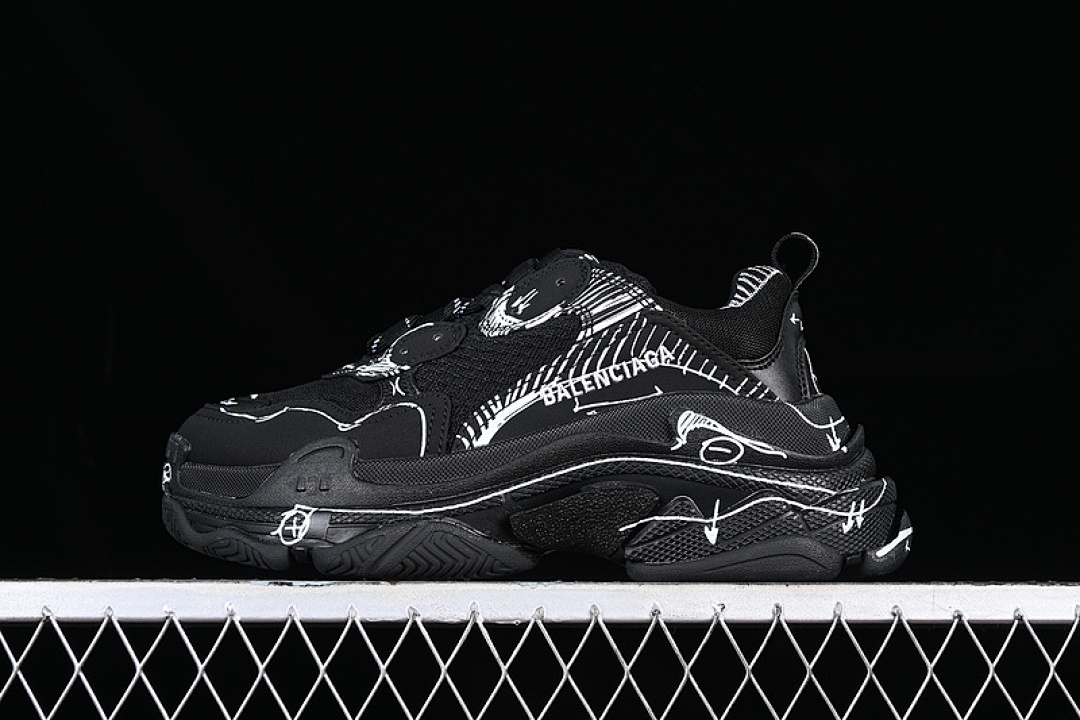 Balenciaga TRIPLE S WHITE/BLACK · W2FW60102, photo 1