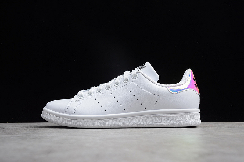 STAN SMITH CLOUD WHITE/METALLIC SILVER/CLOUD WHITE · AQ6272, photo 1
