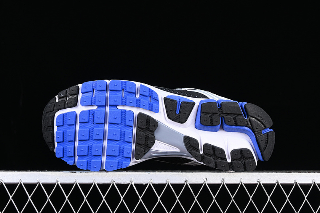 Nike [CI1694-100]-[AIR ZOOM VOMERO 5 SE SP WHITE/RACER BLUE BLACK]-[WOMAN:36-39]-[MAN:40-45] - Image 14