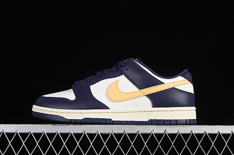 Nike DUNK LOW RETRO SB SAIL/MIDNIGHT NAVY/COCONUT MILK/UNIVERSITY RED/PALE VANILLA · FV8106-181, photo 1