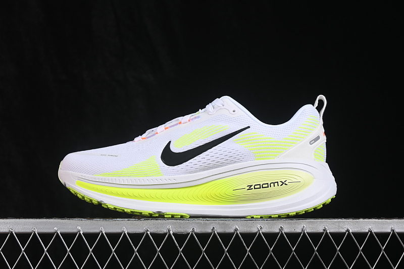 Nike Nike AIR ZOOM VOMERO 18 CASUAL RUNNING SHOES GREEN/WHITE/BLACK · HM6803-120, photo 1