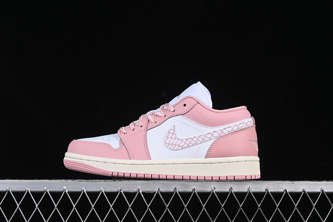 Jordan [DC0774-162]-[ID]-[AIR JORDAN 1 LOW WHITE/PINK OXFORD/SAIL]-[WOMAN:36-39]-[MAN:40-46], photo 1