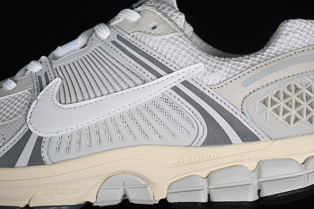 Nike [HF0731-007]-[ZOOM VOMERO 5 SP PLATINUM TINT/CASHMERE/IRON GREY/PHOTON DUST]-[UNISEX:36-46] - Image 8