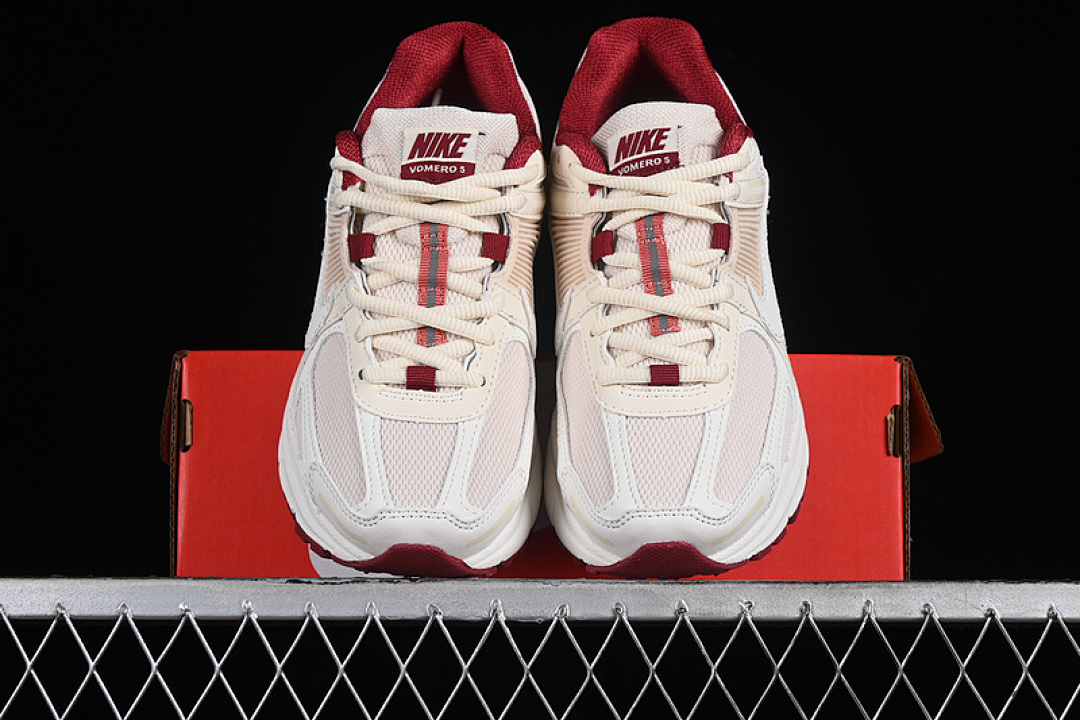 Nike [HF0737-111]-[AIR ZOOM VOMERO 5 SP VALENTINE'S DAY COCONUT MILK/WHITE/DRAGON RED/SOFT (PINK]) - Image 13