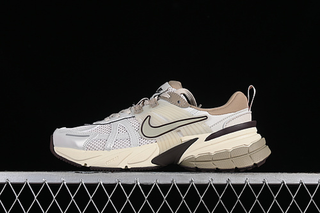 V2K RUNTEKK 3XL LIGHT OREWOOD BROWN/LIGHT BONE/KHAKI/EARTH · FD0736-103, photo 1