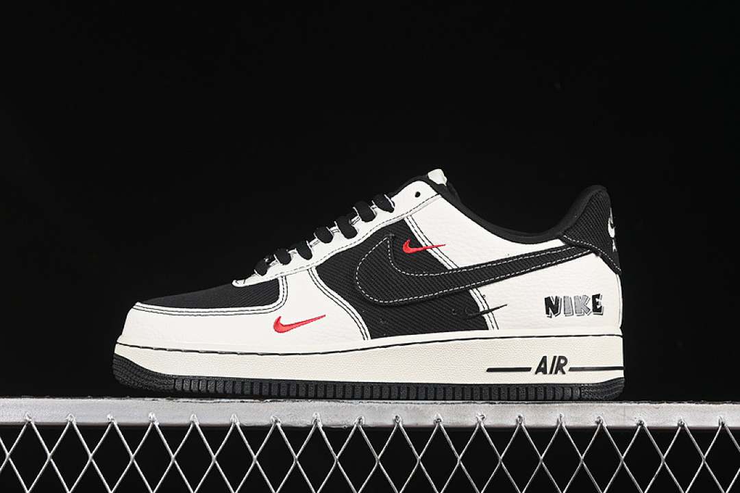 Nike Nike AIR FORCE 1 07 LOW BLACK/WHITE/RED · SC9207-537, photo 1