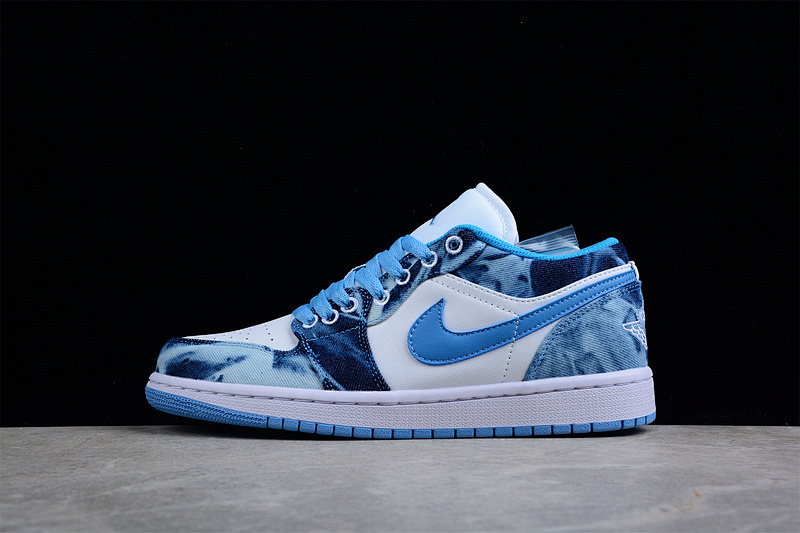 Jordan AIR Jordan 1 LOW GS WASHED DENIM WHITE/WHITE-DUTCH BLUE · DM8947-100, photo 1