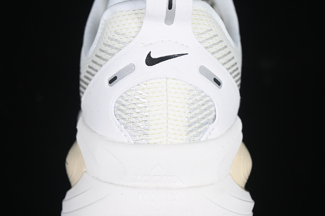 Nike [HM6804-101]-[AIR ZOOM VOMERO 18 WHITE/BLACK/BEIGE]-[WOMAN:35.5-39]-[MAN:40-45] - Image 7
