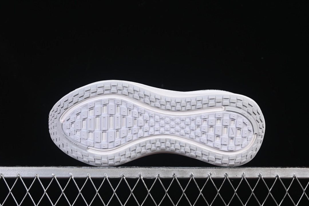 Nike [HV8150-102]-[VOMERO PLUS WHITE/METALLIC SILVER/LIGHT SMOKE GREY]-[WOMAN:36-39]-[MAN:40-45] - Image 15