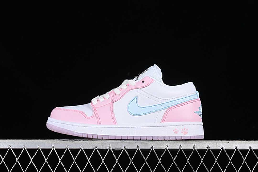 Jordan [HM3706-141]-[AIR JORDAN 1 LOW PAW PRINT WHITE/PINK FOAM/GLACIER BLUE]-[WOMAN:36-40], photo 1