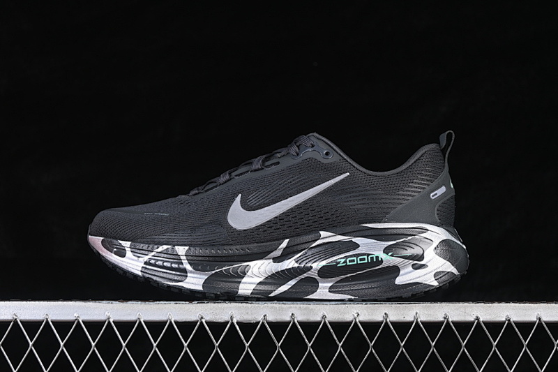 Nike Nike AIR ZOOM 18 CASUAL SHOES WHITE/BLACK/GREY · IM6010-060, photo 1