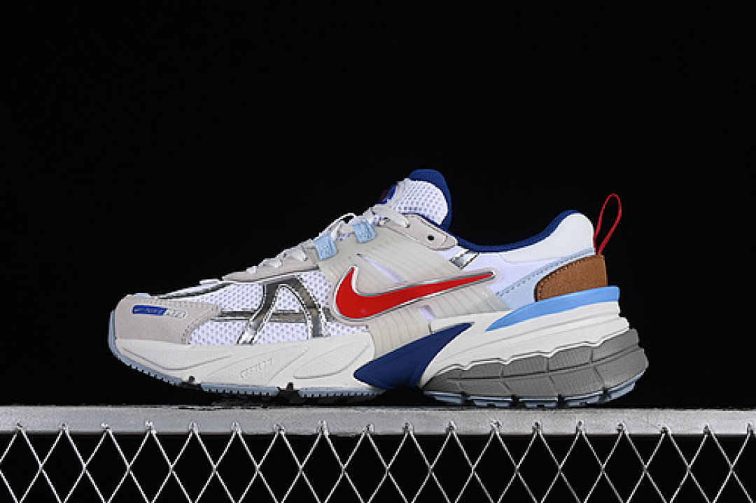 Unbranded [HF5724-061]-[V2K RUNTEKK 3XL WHITE/GREY/RED/BLUE/BROWN]-[WOMAN:36-39]-[MAN:40-46], photo 1